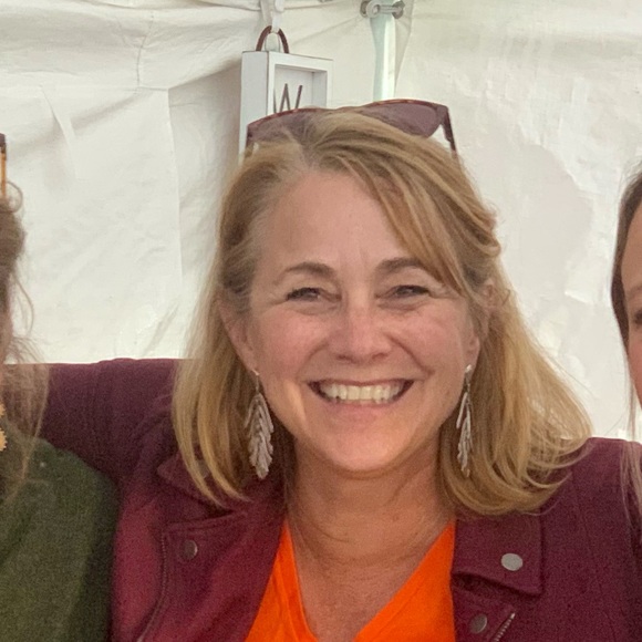 Meet your Posher, Gwyn - Picture 1 of 1